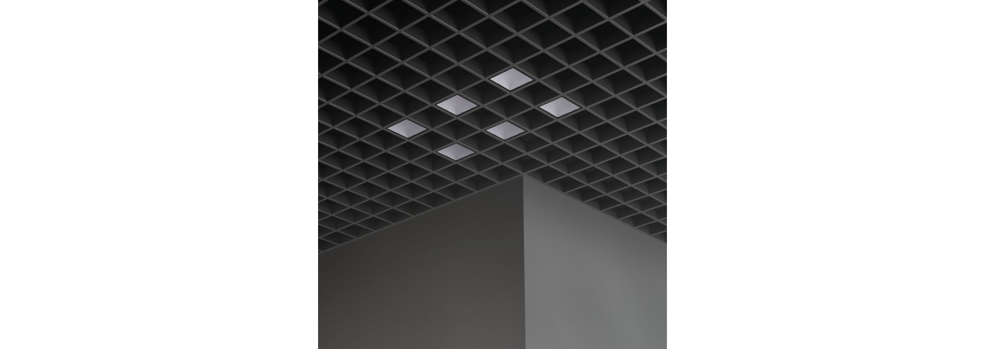 Опция. Грильято Мозаик 40х6. Черный корпус