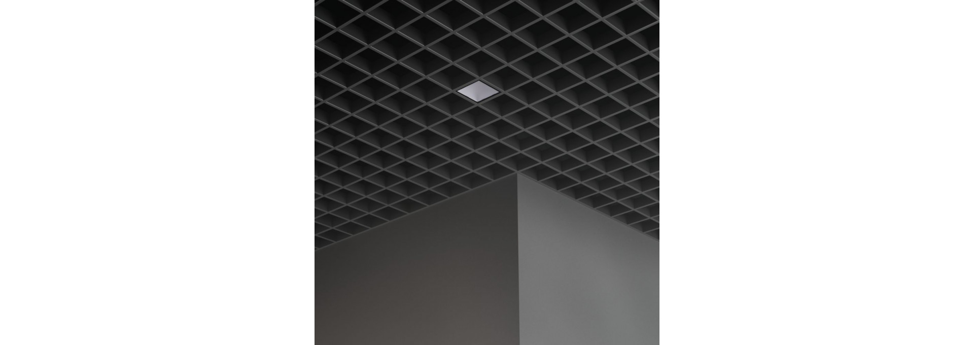 Опция. Грильято Мозаик 7х1. Черный корпус