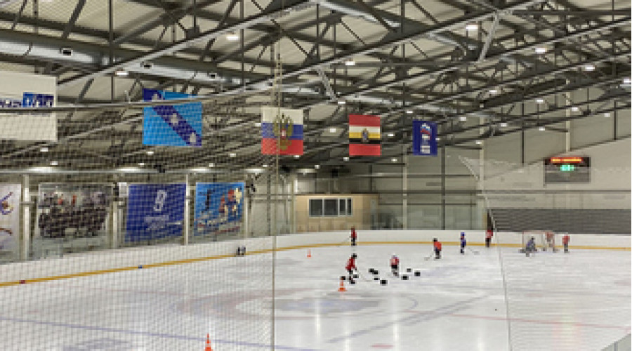 Телевизионное крещение ледовой арены