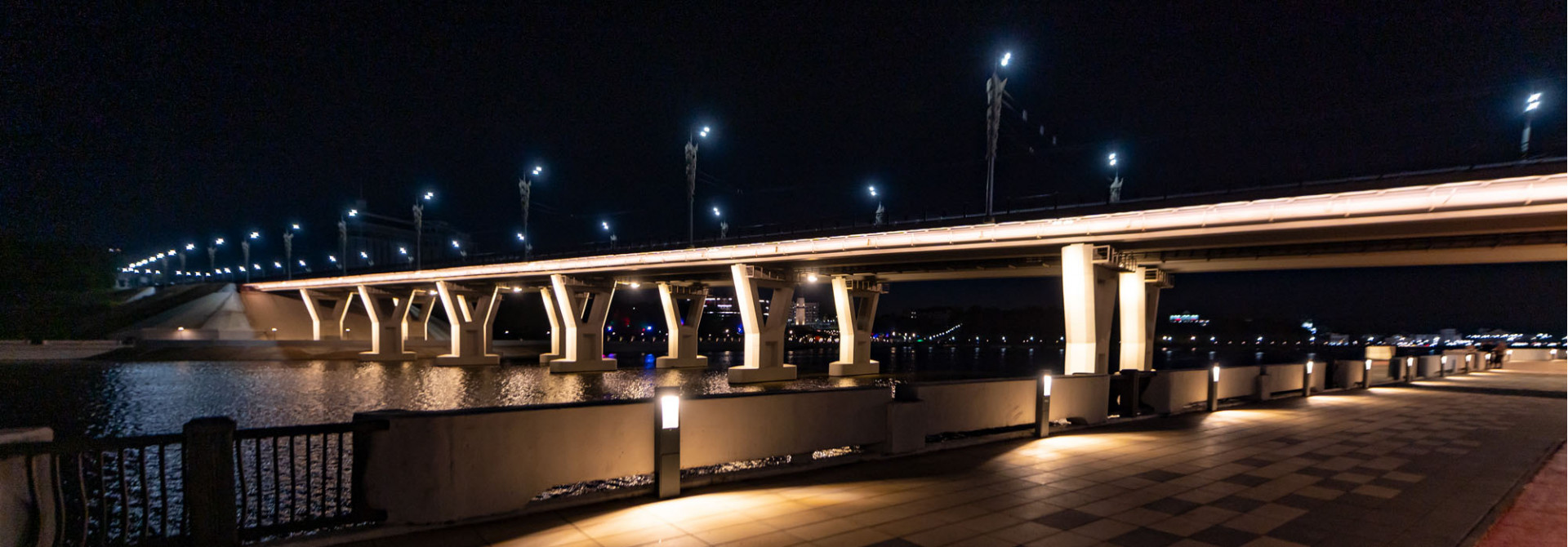 Архитектурная подсветка моста