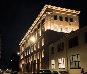 Архитектурная подсветка административного здания