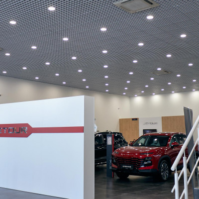 «Агат»: освещение автосалона в Саратове