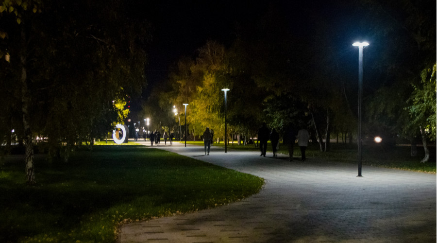 Аллея Дружбы: замена устаревших светильников