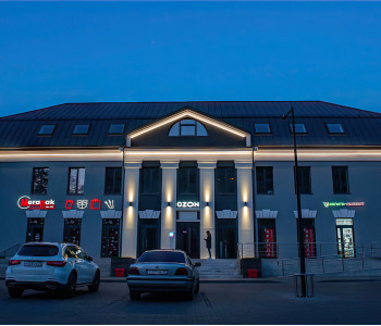 Архитектурная подсветка офисного здания