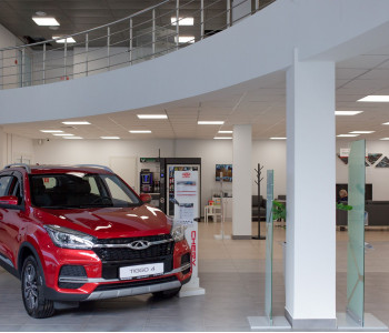  Автосалон Chery: освещение клиентских и ремонтных зон  