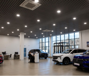 Автосалон FAW: замена освещения, повышение освещенности 