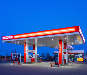 АЗС «Лукойл» (Волхонское шоссе): освещение автозаправочной станции