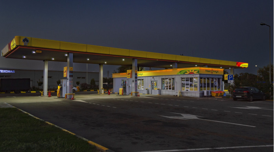 АЗС: модернизация устаревшего освещения 