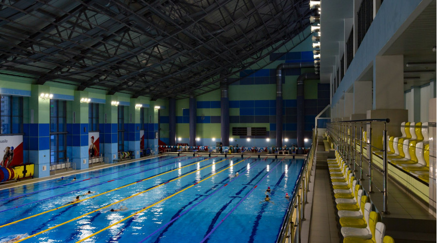 Бассейн «Ижорец»: внутреннее освещение и инсталляция на крыше 