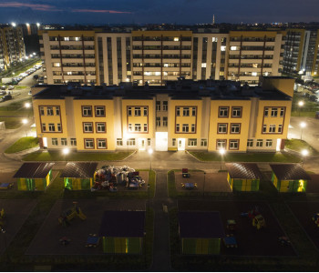 Детский сад: уличное освещение по периметру здания