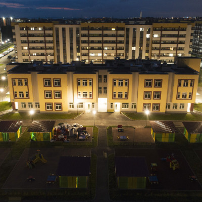 Детский сад: уличное освещение по периметру здания