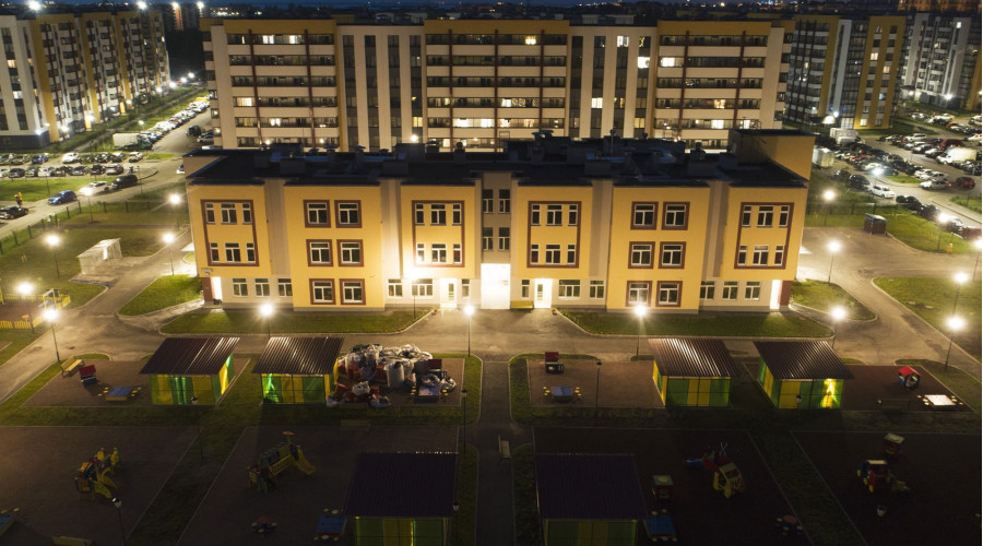 Детский сад: уличное освещение по периметру здания