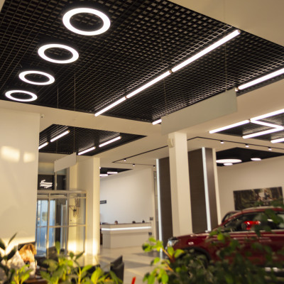 Exeed центр Агат: освещение автосалона и парковки  