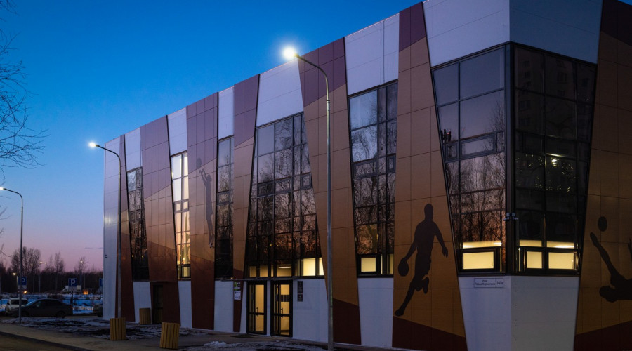 Физкультурно-оздоровительный комплекс «Озерки»: наружное и внутреннее освещение