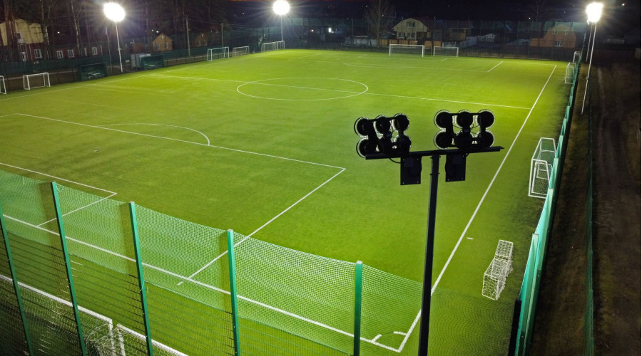 Футбольное поле в г. Курск: модернизация системы освещения