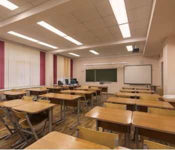 Замена освещения в гимназии № 52