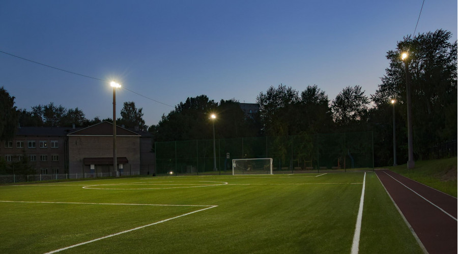 Гимназия №24: освещение футбольного поля