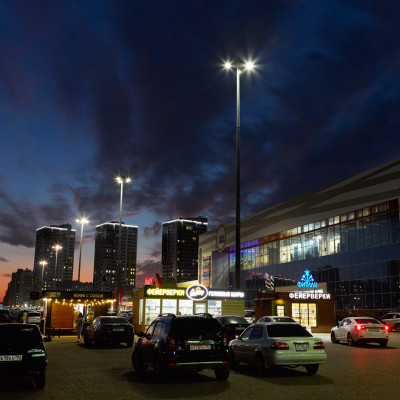 Гипермаркет «МЕГАСТРОЙ»: освещение парковки
