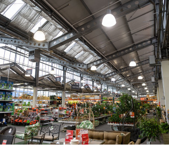 Гипермаркет OBI: освещение торгового зала