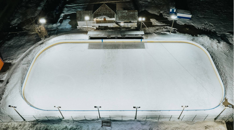 Хоккейная коробка в г. Можайск: освещение территории и льда