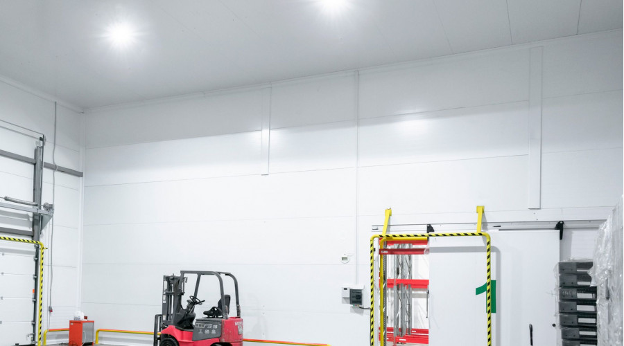 ООО «ТНТ-КОНСТРУКЦИИ РОСТ»: освещение холодильной камеры