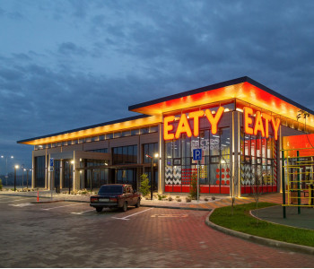 Кафе при АЗС: архитектурная подсветка здания 