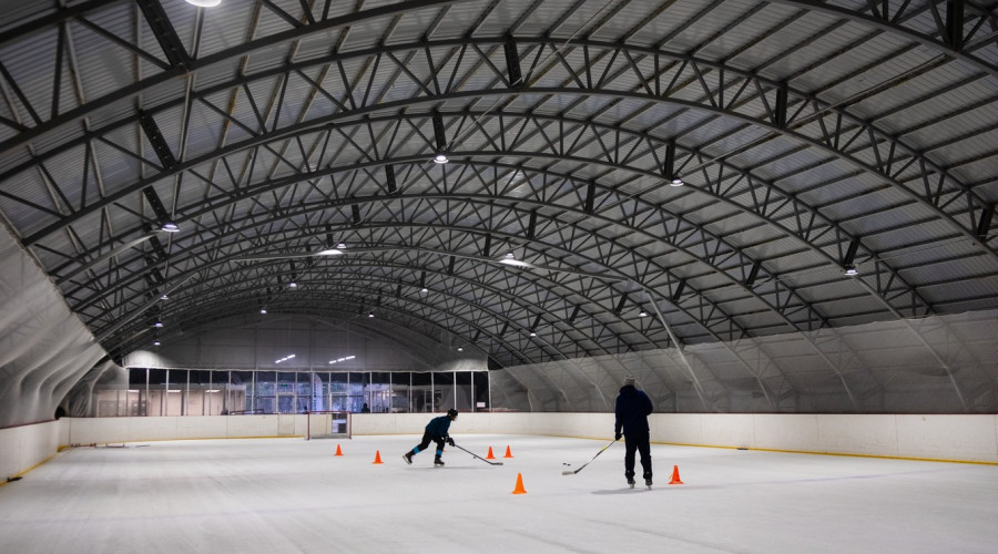 Каток «Русский лед»: освещение ледовой площадки