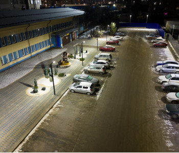 Компания «Здрава»: освещение тротуара и парковки 