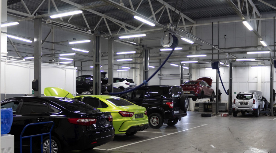 Официальный сервис Renault: внутреннее освещение 