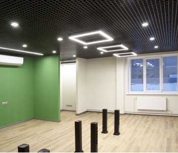 Офис банка «ИКУР»: дизайнерское освещение рабочего пространства