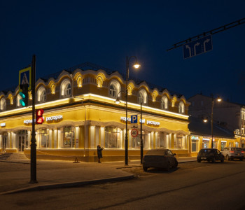 Здание начала XX века: архитектурная подсветка