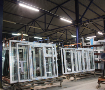 Оконный завод ООО «Лабрадор»: замена освещения