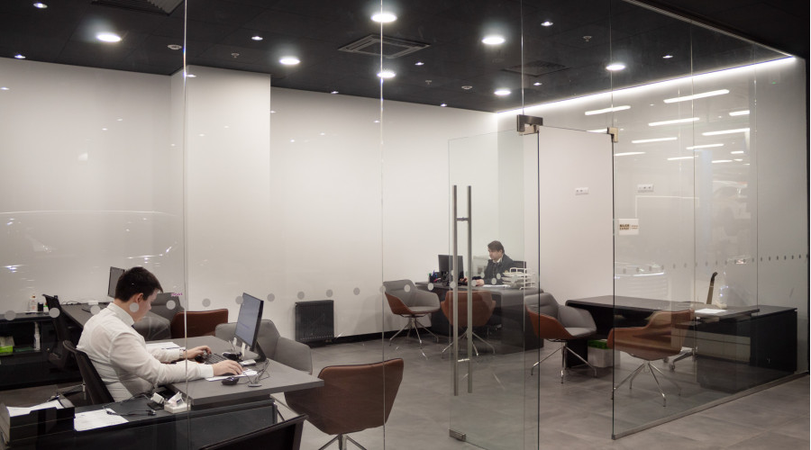 «EXEED Мэйджор»: освещение автосалона 