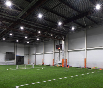 Освещение футбольного манежа