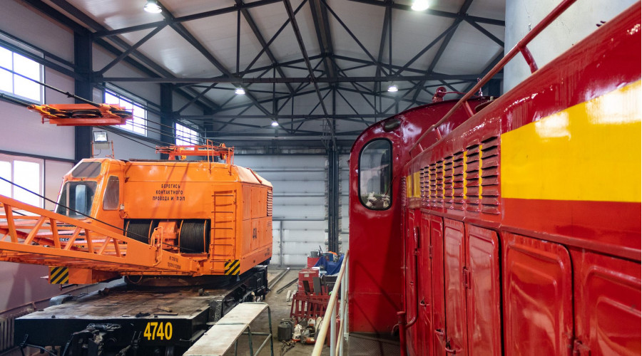 АО «Подольское ППЖТ»: освещение ремонтных мастерских 