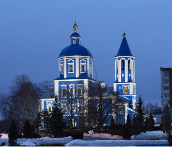 Покровский собор: архитектурное освещение фасада