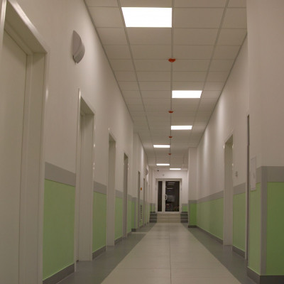 Поликлиника: комплексное освещение нового корпуса 