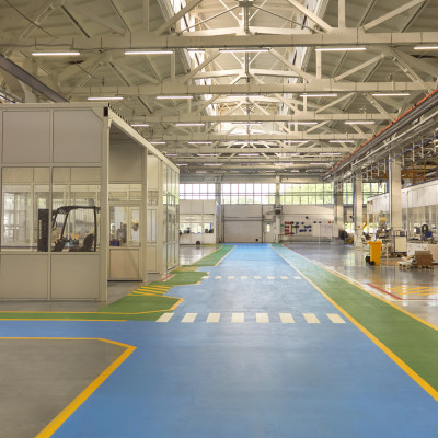 Компания REWATT: освещение производственных площадей