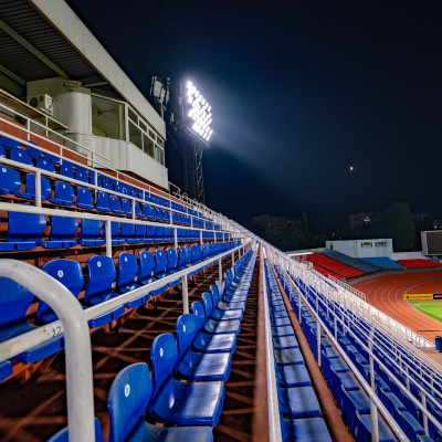 Город Саратов: освещение стадиона «Локомотив» 