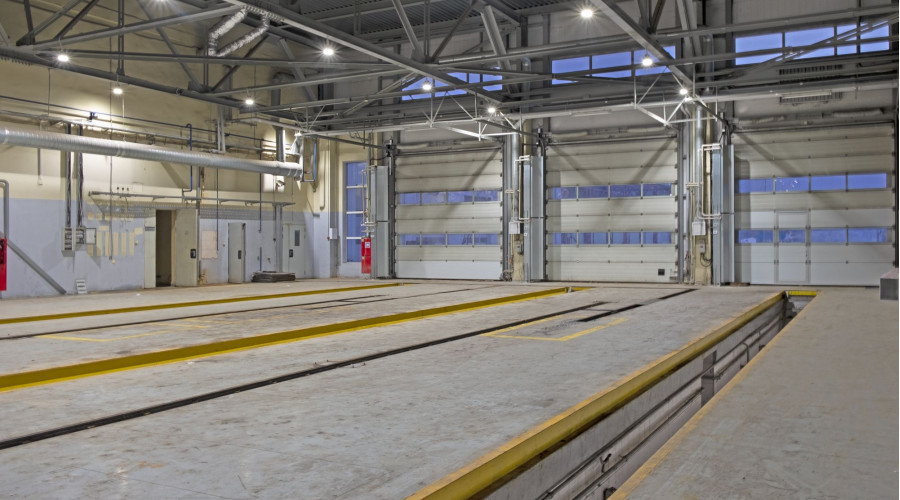 Сервисный центр большегрузов: модернизация освещения