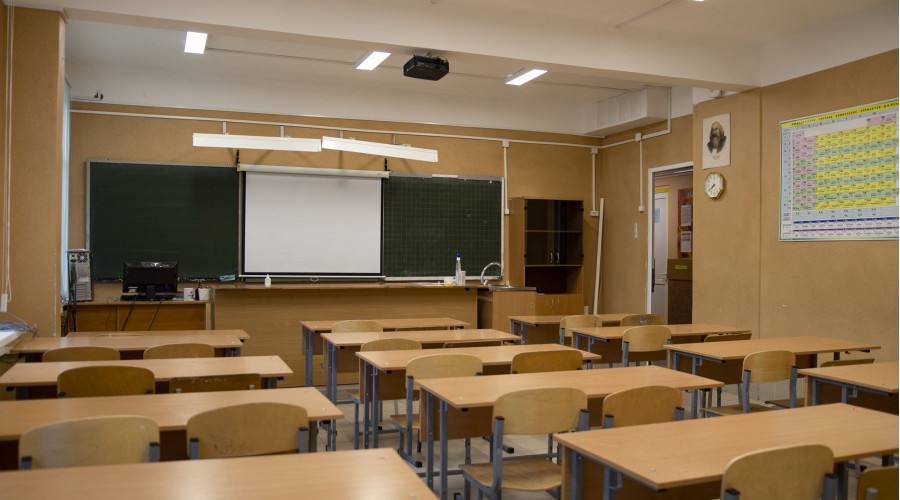 ГБОУ СОШ № 377: внутреннее освещение школы