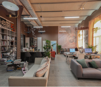 Шоурум Soluzioni di casa: современное освещение рабочей зоны