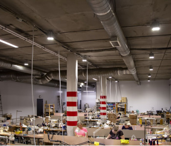 Швейный цех: замена светильников, повышение освещенности