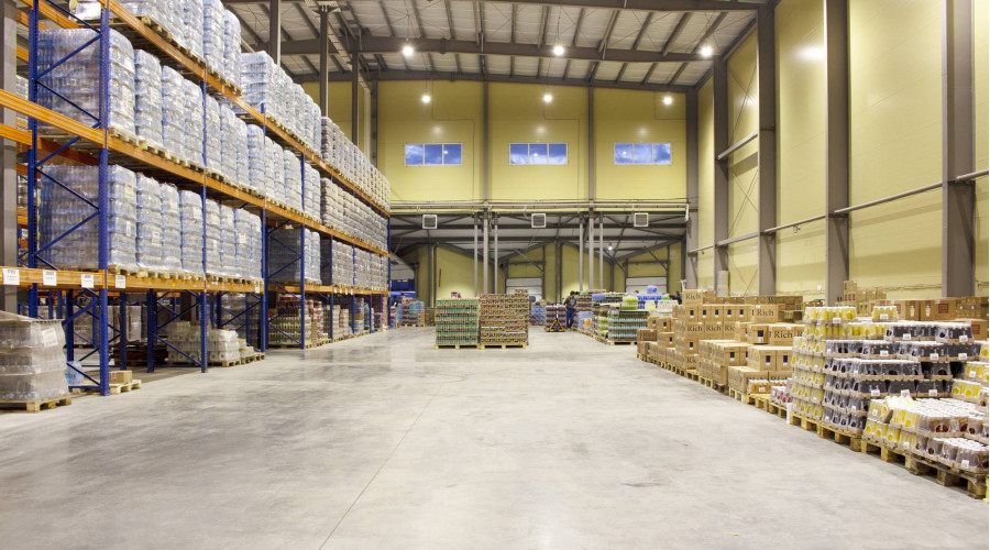 Склад «Базис»: внутреннее и наружное освещение