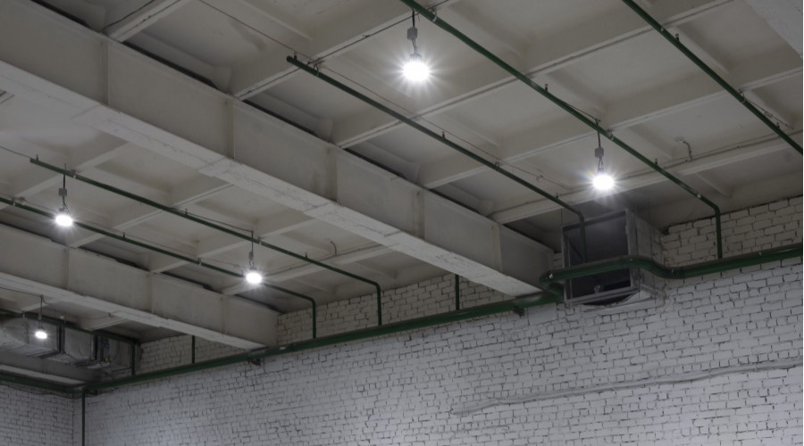Склад и производство «СК Квартал»: внутреннее освещение