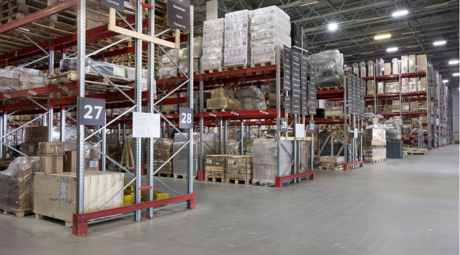 Склад ТК «Деловые Линии»: внутреннее освещение территории