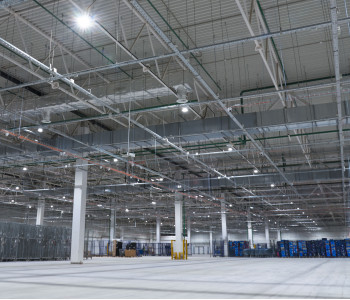 ООО «Интернет Решения»: освещение склада в Жуковском