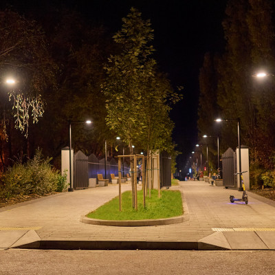 Сквер Примирения и согласия: освещение территории