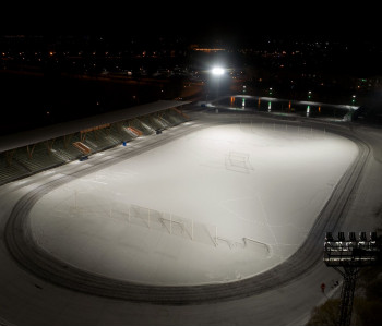 СОК «Ижорец»: замена прожекторов с металлогалогенными лампами  