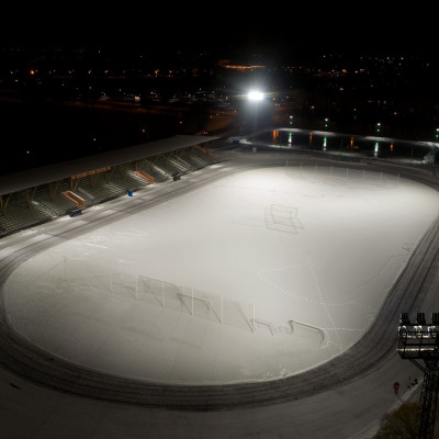 СОК «Ижорец»: замена прожекторов с металлогалогенными лампами  